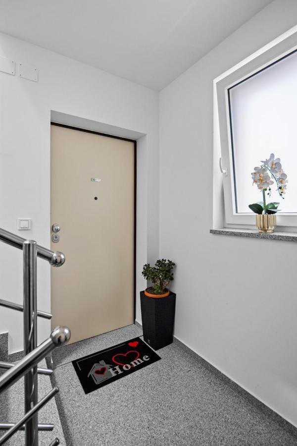 Apartment Leone เมดูลิน ภายนอก รูปภาพ